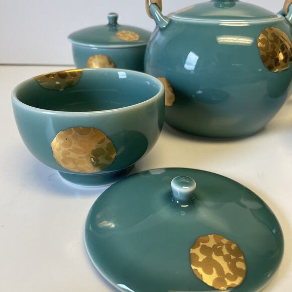 Hakusan Toki Hasami Ware Blue Celadon Service For 5 Tea Set With Gold Accents - Picture 4 of 15